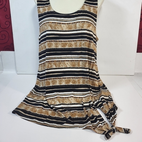 NWT Love & Legend Patterned Blouse - Picture 2 of 8